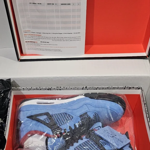 Travis Scott x AirJordan 4 Retro 'CactusJack'